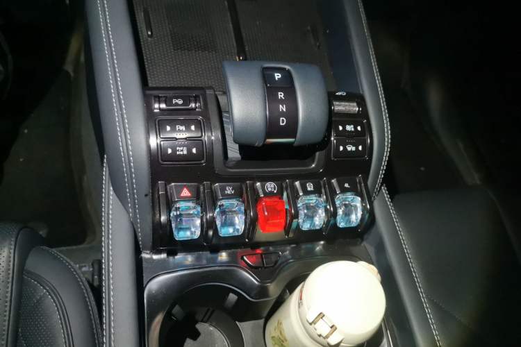 Used Formula Leopard 5 2023 Explore Edition Gear Lever