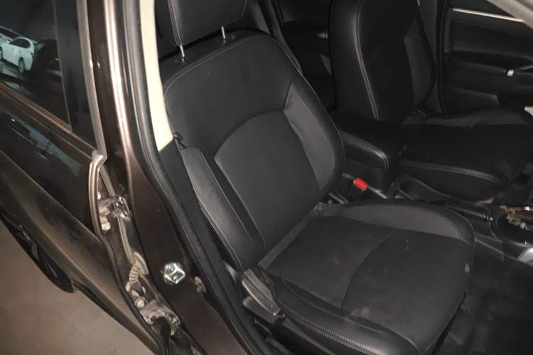 Used Mitsubishi ASX 2018 2.0L CVT Two-Wheel Drive Deluxe Edition