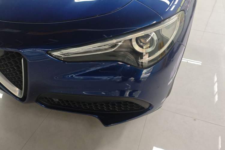 Used Alfa Romeo Stelvio 2017 2.0T 200HP Elite Edition Left Front Headlight