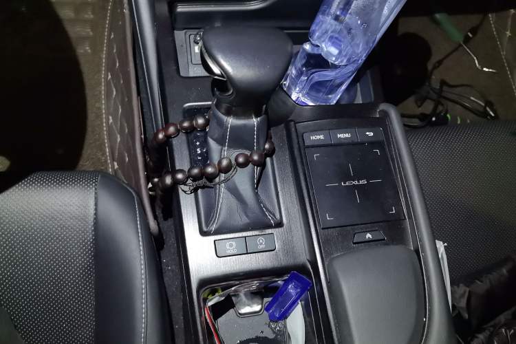 Used Lexus ES 2018 200 Excellence Edition China V Standard
