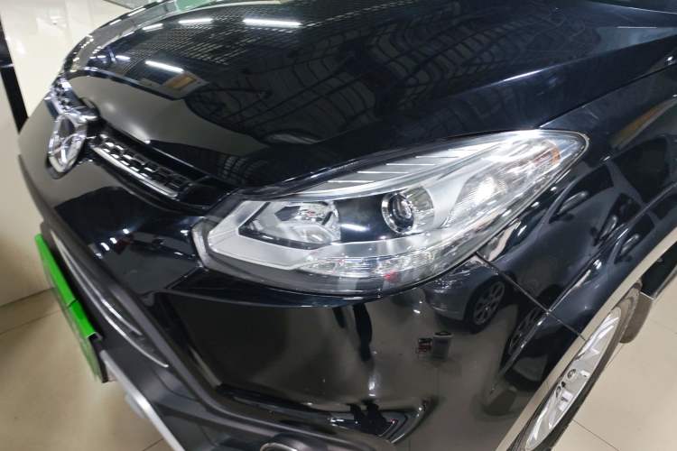 Used JMC Yusheng S350 2016 2.0T Automatic Two-Wheel Drive Gasoline Luxury Version with Sunroof 5 Seats Left Front Headlight