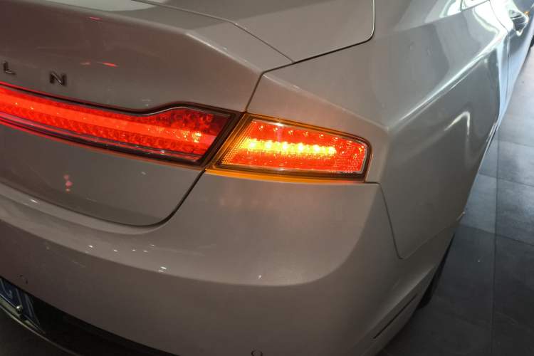 Used Lincoln MKZ 2020 2.0T Deluxe Edition