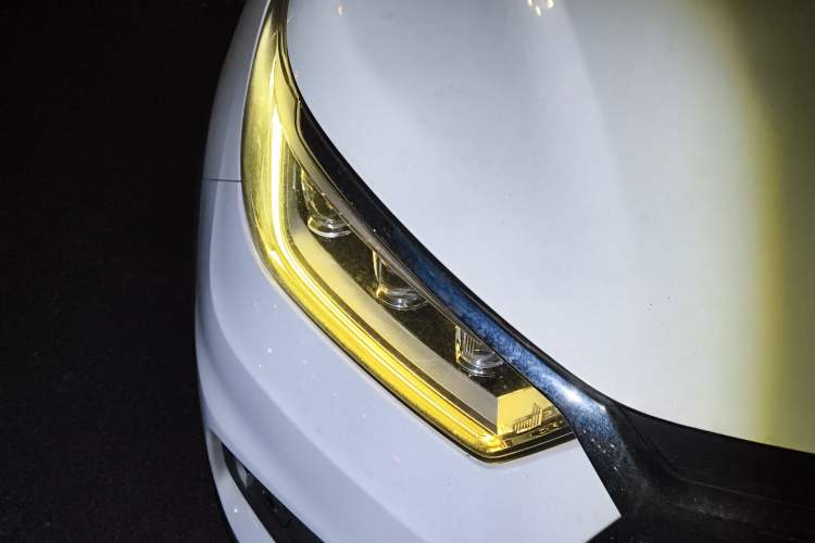 Used BYD Yuan New Energy 2019 EV535 High-Energy Leading Edition Right Front Headlight