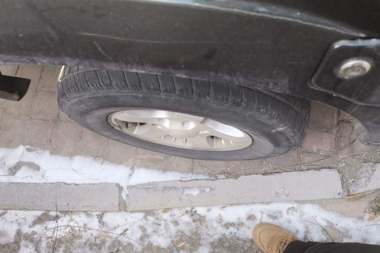 Used JMC Baodian 2018 2.9T New Value-Packed Two-Wheel-Drive Diesel Comfort Version with Standard Cargo Bed – JX4D30B5L