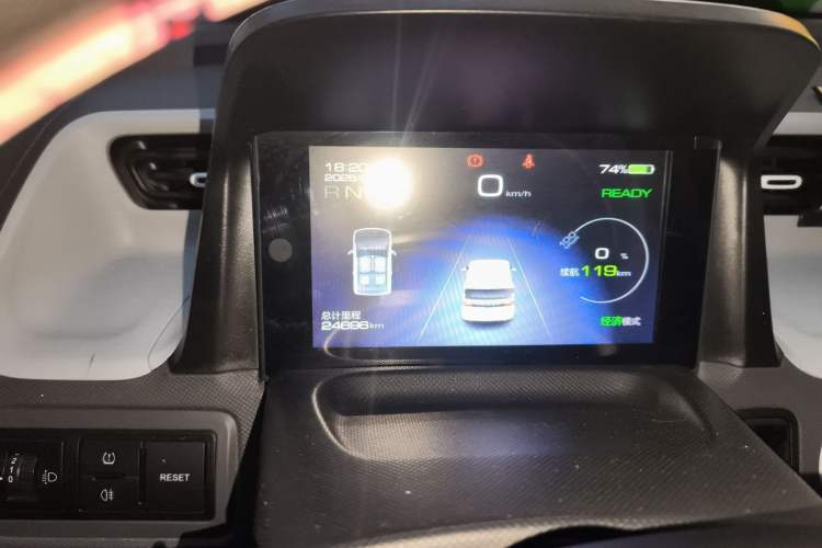 Used Wuling Hongguang MINIEV 2021 Macaron Premium Model – Lithium Iron Phosphate