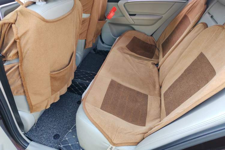 Used Geely Auto Emgrand 2014 Sedan 1.5L Manual Elite Model Left Rear Seat