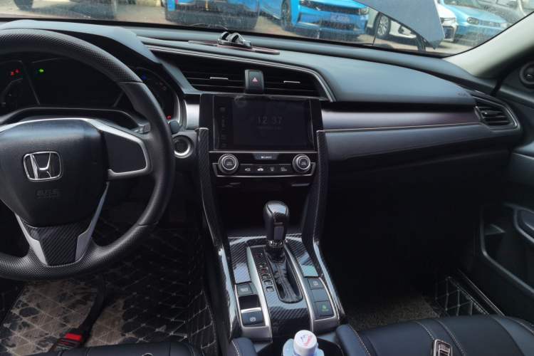 Used Honda Civic 2016 220TURBO CVT Luxury Edition
