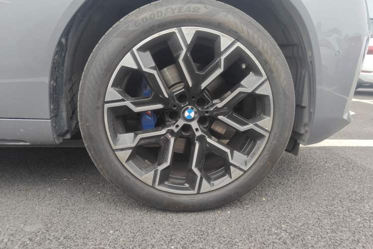 Used BMW X3 2025 xDrive30L Leading Model M Sport Package Right Front Wheel Hub