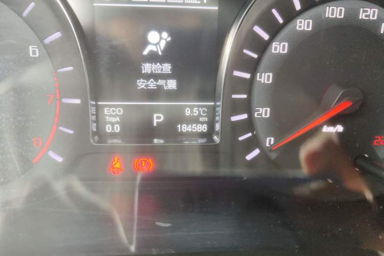 Used GAC Trumpchi GS4 2015 200T G-DCT Elite Edition Odometer Close Up