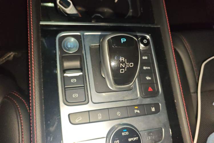 Used BYD Tang New Energy 2019 DM 2.0T All-Wheel Drive Smart Connectivity Enjoyment Model 7 Seats China VI Standard