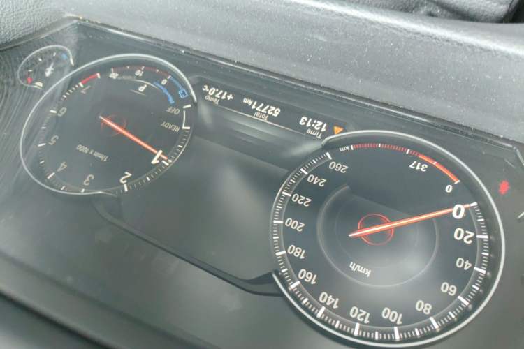 Used BMW 3 Series 2019 320Li M Sport Package Odometer Close Up