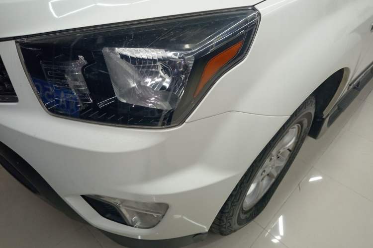 Used SsangYong Actyon 2014 2.3L Two-Wheel Drive Automatic Elite Gasoline Version
