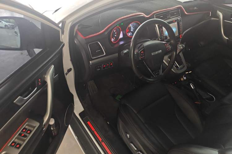 Used Haval H6 2015 Sport Edition 1.5T Automatic Two-Wheel Drive Luxury Model