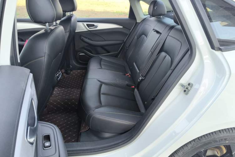 Used Roewe i6 MAX 2020 300TGI Automatic Sporty Cool Edition