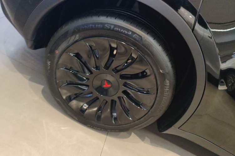 Used Tesla Model Y 2022 Revised Version Long-Range All-Wheel Drive
