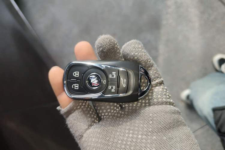 Used Buick GL8 2021 ES Landtrek 653T Luxury Model