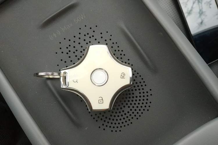 Used Dongfeng NAMMI 06 2025 401 Pro Interior 1