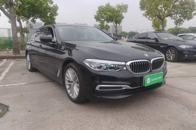 Used BMW 5 Series New Energy 2020 530Le Luxury Package Front Right 45 Deg