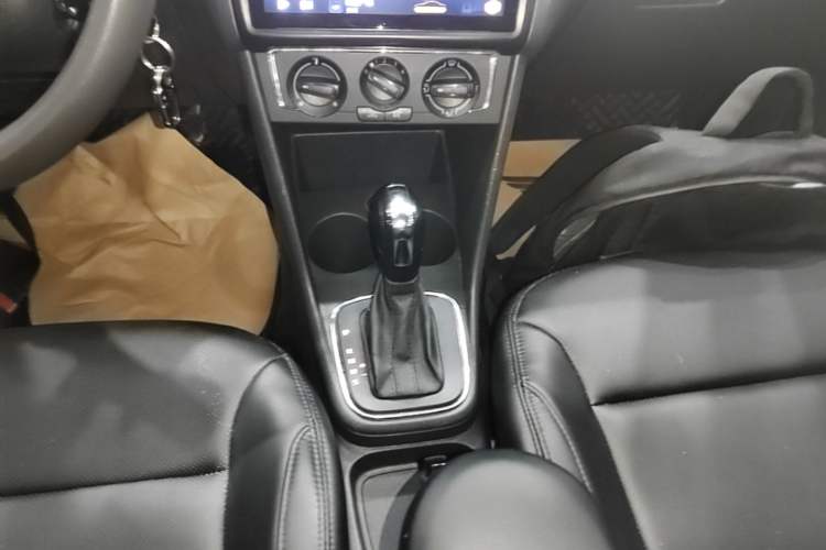Used Volkswagen Polo 2014 1.4L Automatic Comfort Edition
