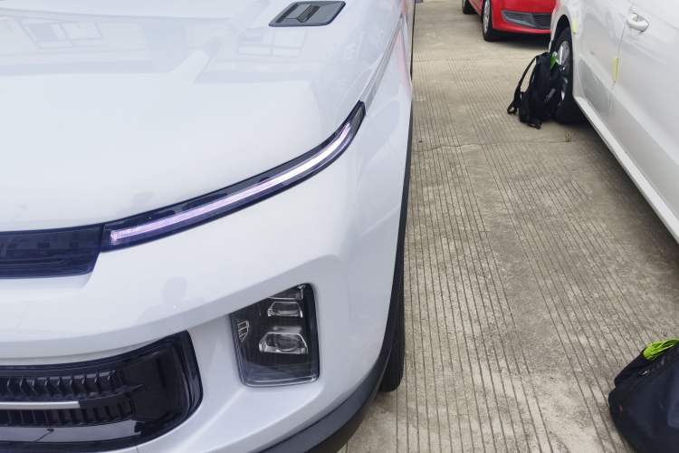 Used Geely Auto icon 2026 Model Chocolate 1.5TD Pure & Refined Edition Left Front Headlight