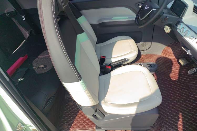 Used Wuling Hongguang MINIEV 2022 Macaron Premium Model – Lithium Iron Phosphate Right Front Seat