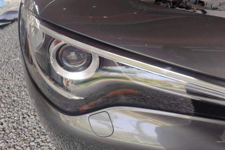 Used Alfa Romeo Stelvio 2017 2.0T 200HP Luxury Edition Right Front Headlight