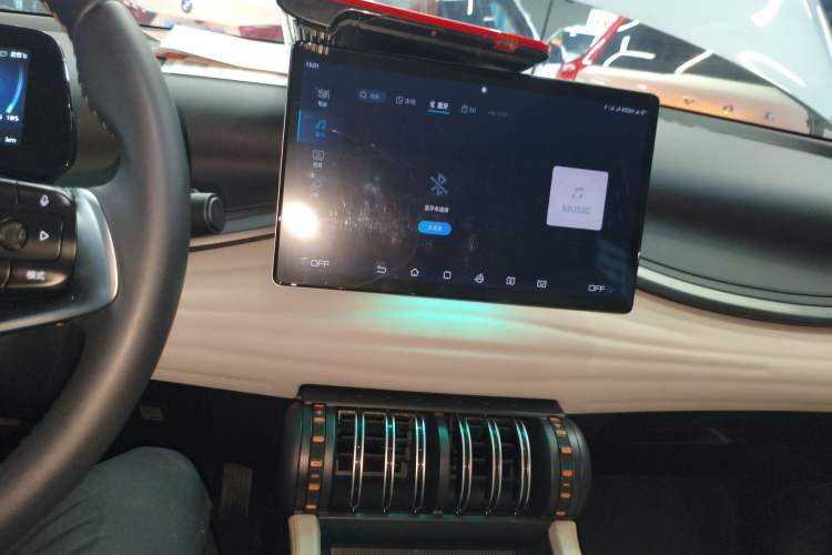 Used BYD Yuan PLUS 2023 Champion Edition 430KM Superior Model Audio And AC Panel