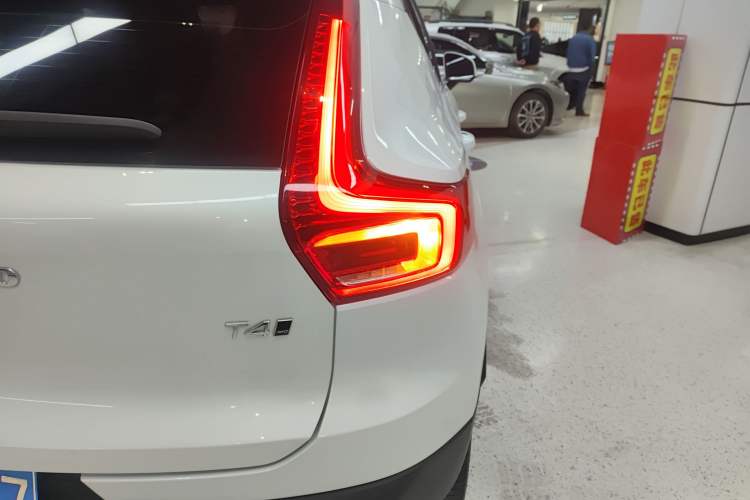 Used Volvo XC40 2021 T4 Four-Wheel Drive Smart Luxury Edition