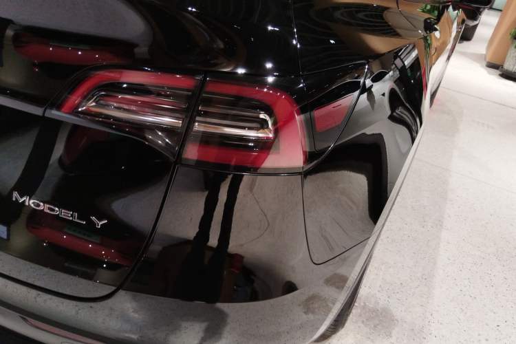 Used Tesla Model Y 2021 Standard Range Rear-Wheel Drive Version
