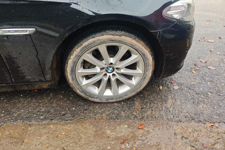 Used BMW 5 Series 2013 530Li Leading Model Right Front Wheel Hub