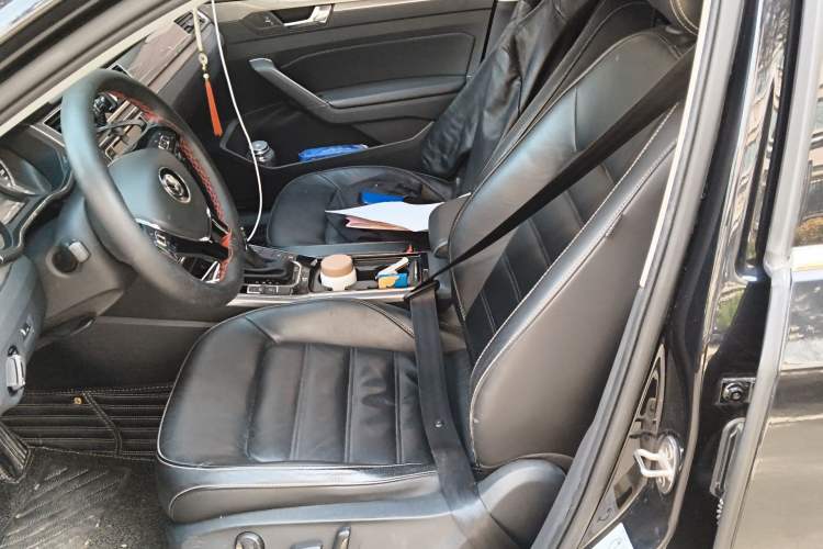 Used Volkswagen Passat 2017 330TSI DSG Luxury Edition
