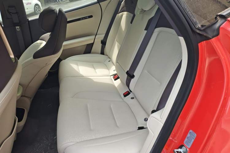 Used Avatr 06 2025 Pro Range-Extended Edition