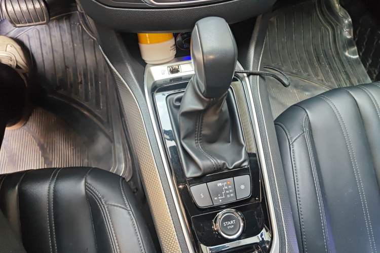 Used Peugeot 408 2020 360THP 10th Anniversary Edition Gear Lever