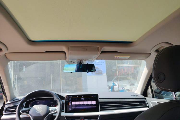 Used Volkswagen Tiguan L 2022 330TSI Automatic Two-Wheel Drive R-Line Enhanced Edition
