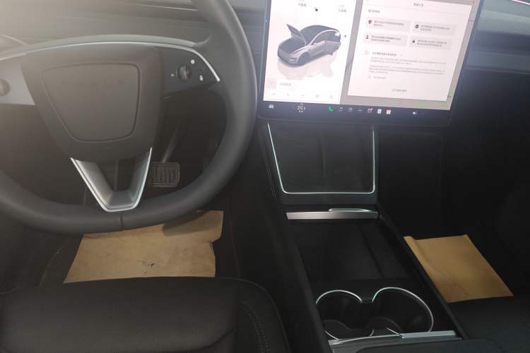 Used Tesla Model Y 2025 Rear-Wheel Drive First Edition Gear Lever