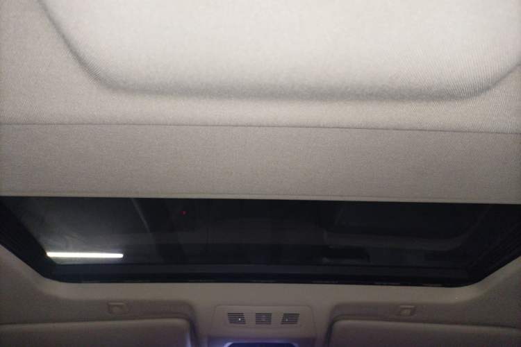 Used BMW 5 Series 2014 525Li Luxury Design Package