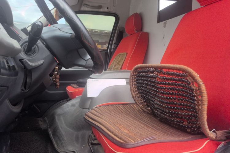 Used Foton Scenic G9 2017 2.4L Gasoline Cargo Van Commercial Version Long Wheelbase Model 4G69 Left Front Seat