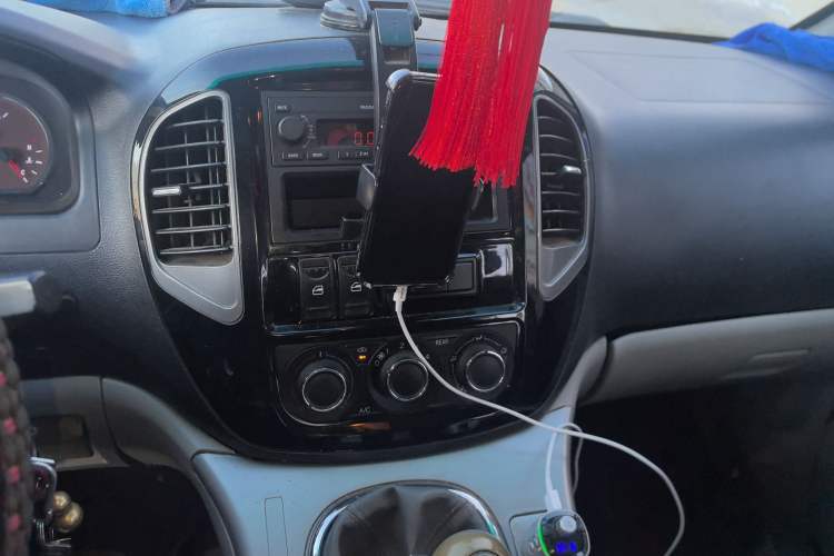 Used FORTHING Lingzhi 2016 M5 2.0L 7-seat Long-wheelbase Standard Model
