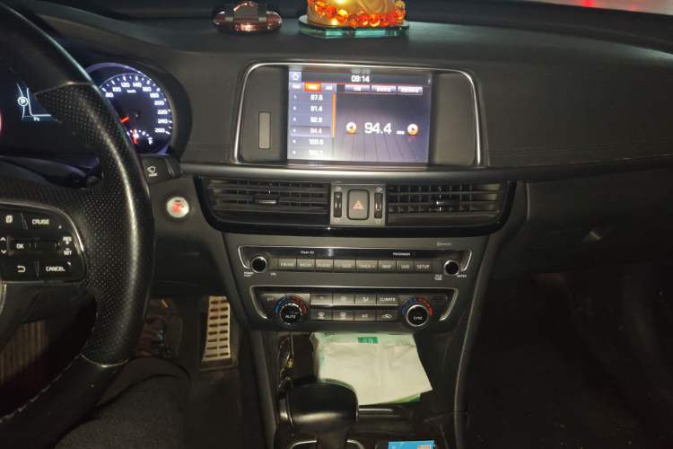 Used Kia K5 2016 1.6T Automatic LUX Audio And AC Panel