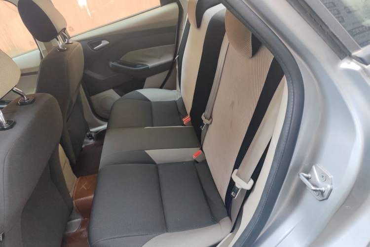 Used Ford Focus 2012 Sedan 1.6L Manual Comfort Model