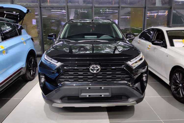 Used Toyota RAV4 2023 2.0L CVT Two-Wheel Drive Fashion Plus Edition