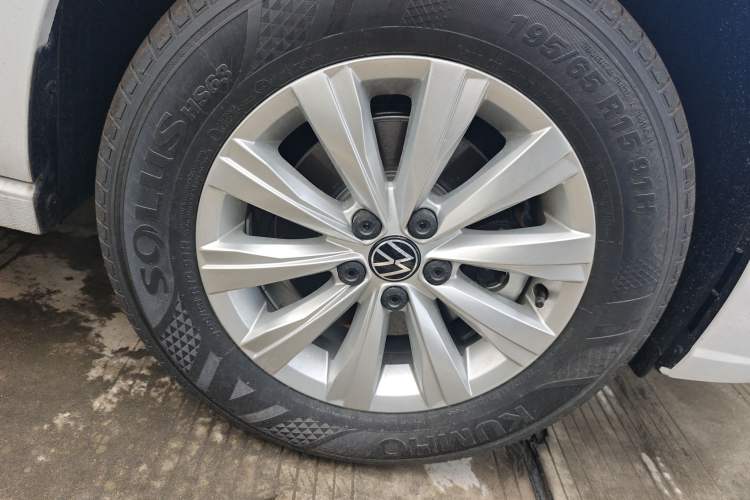 Used Volkswagen Lavida 2025 New Sharp 1.5L Outstanding New Edition Right Front Wheel Hub