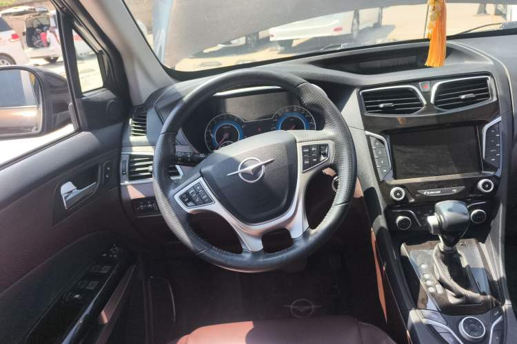 Used Haima Fumei F7 2017 1.5T 7-Seater Automatic Flagship Model Steering Wheel