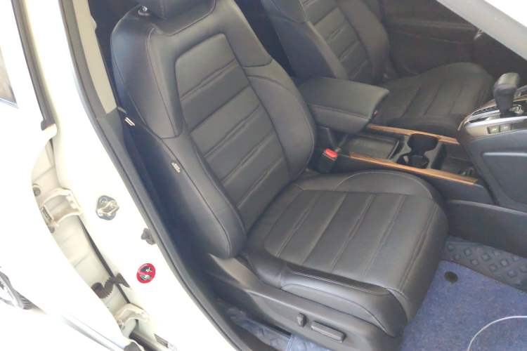 Used Honda CR-V 2017 240TURBO CVT Front-Wheel Drive Fashion Edition Right Front Seat