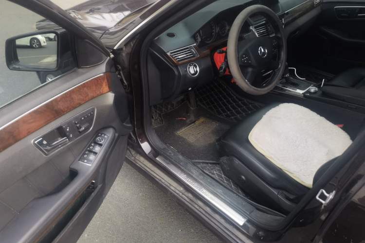 Used Mercedes-Benz E-Class 2011 E 200 L CGI Elegant Model