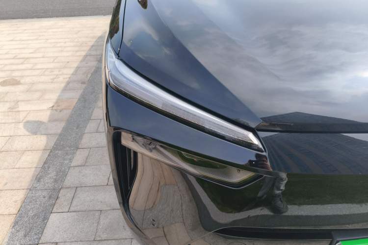 Used Wey Lanshan 2023 Four-Wheel Drive Ultra-Long Range Version Right Front Headlight