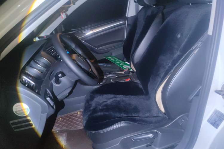 Used Volkswagen Golf 2014 1.4TSI Automatic Luxury Model
