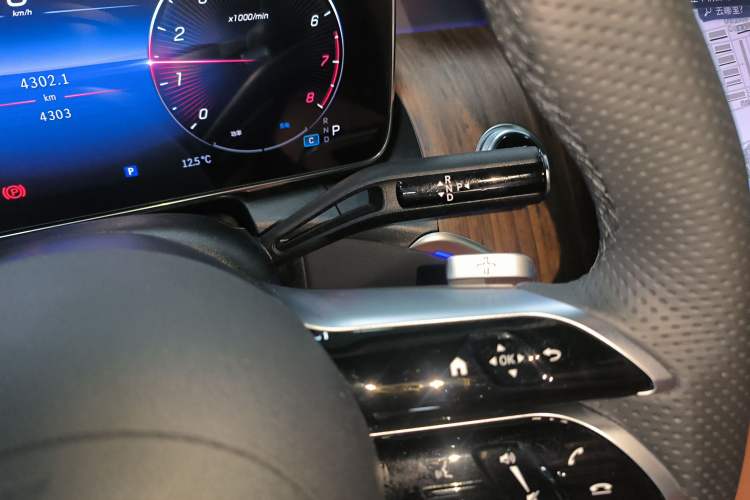 Used Mercedes-Benz GLC 2024 Refreshed GLC 300 L 4MATIC Dynamic Version 5 Seats
