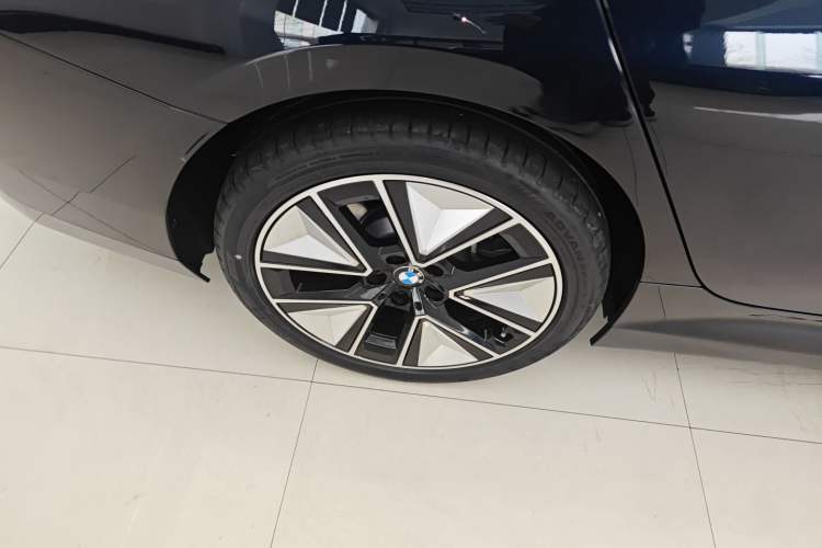 Used BMW i3 2025 eDrive 40 L Midnight Sports Package
