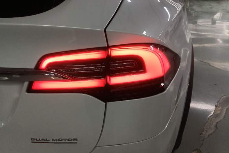 Used Tesla Model X 2019 Long-Range Version
